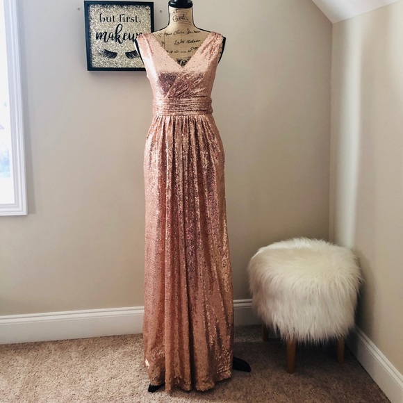 Rose gold sequins dress - Picture 2 of 8